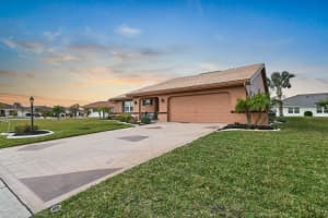 1809 WOLF LAUREL DRIVE, SUN CITY CENTER, FL 33573 - MLS#MFRTB8435402
