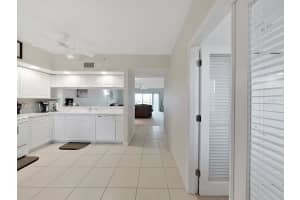 1200 COUNTRY CLUB DRIVE, LARGO, FL 33771 - MLS#MFRTB8435474