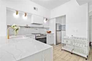 100 4TH AVENUE, ST PETERSBURG, FL 33701 - MLS#MFRTB8435544