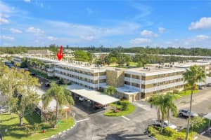 4915 BAY STREET, ST PETERSBURG, FL 33703 - MLS#MFRTB8435612