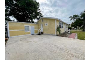 901 WOODLAWN STREET, CLEARWATER, FL 33756 - MLS#MFRTB8435654