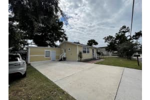 901 WOODLAWN STREET, CLEARWATER, FL 33756 - MLS#MFRTB8435654