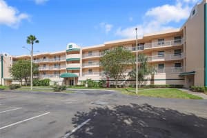 6251 SHORELINE DRIVE, ST PETERSBURG, FL 33708 - MLS#MFRTB8435675