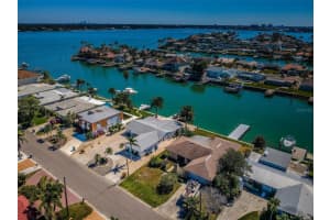 755 Capri Blvd, TREASURE ISLAND