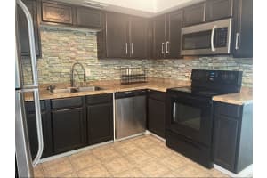 8507 WOODDALE COURT, TAMPA, FL 33615 - MLS#MFRTB8435851