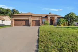3950 Appletree Dr, VALRICO