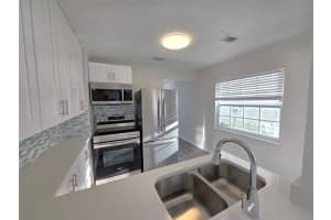 548 47TH AVENUE, ST PETERSBURG, FL 33703 - MLS#MFRTB8436066