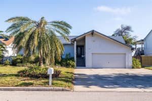 155 1ST STREET, TIERRA VERDE, FL 33715 - MLS#MFRTB8436101