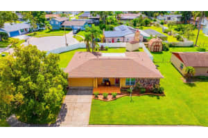 1205 BRANDON LAKES AVENUE, VALRICO, FL 33594 - MLS#MFRTB8436195