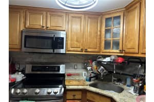 11412 103RD STREET, LARGO, FL 33773 - MLS#MFRTB8436319