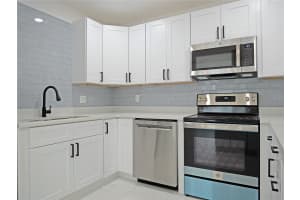 5014 DR MARTIN LUTHER KING JR STREET, ST PETERSBURG, FL 33705 - MLS#MFRTB8436339