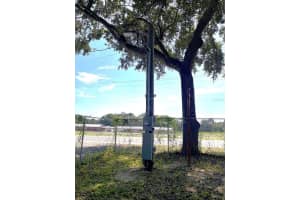 10516 579 HIGHWAY, THONOTOSASSA, FL 33592 - MLS#MFRTB8436374