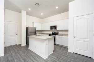400 SOL VISTA DRIVE, DUNDEE, FL 33838 - MLS#MFRTB8436475