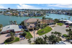 7986 9TH AVENUE, ST PETERSBURG, FL 33707 - MLS#MFRTB8436518