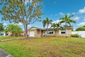 8593 LANTANA DRIVE, SEMINOLE, FL 33777 - MLS#MFRTB8436520