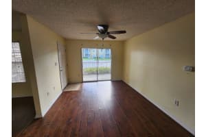 214 LAKE PARSONS GREEN, BRANDON, FL 33511 - MLS#MFRTB8436587