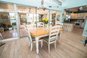 828 BLUE HERON BOULEVARD, RUSKIN, FL 33570 - MLS#MFRTB8436591