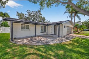 3927 HELENA STREET, ST PETERSBURG, FL 33703 - MLS#MFRTB8436621