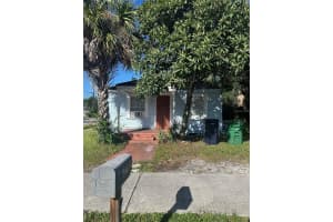 8102 N 14th St, TAMPA