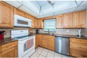 4550 COVE CIRCLE, ST PETERSBURG, FL 33708 - MLS#MFRTB8436669