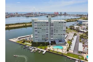 31 ISLAND WAY, CLEARWATER BEACH, FL 33767 - MLS#MFRTB8436759