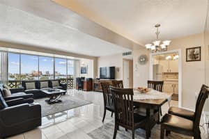 31 ISLAND WAY, CLEARWATER BEACH, FL 33767 - MLS#MFRTB8436759