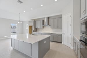 13050 LONG VALLEY CIRCLE, SPRING HILL, FL 34609 - MLS#MFRTB8436870