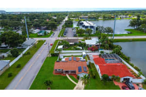 3700 14TH STREET, ST PETERSBURG, FL 33704 - MLS#MFRTB8436948