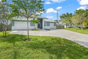 11624 OAK LANE, LARGO, FL 33778 - MLS#MFRTB8436967