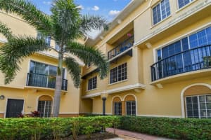 143 Grand Beach Pl #143, TAMPA