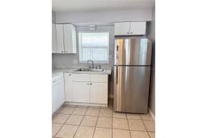 813 LAKE PALMS DRIVE, LARGO, FL 33771 - MLS#MFRTB8436992