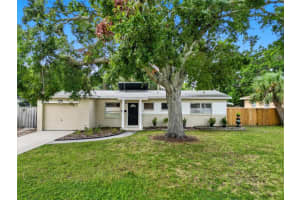 828 68TH AVENUE, ST PETERSBURG, FL 33705 - MLS#MFRTB8437126