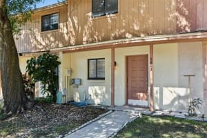 4003 OAK LIMB COURT, TAMPA, FL 33614 - MLS#MFRTB8437145