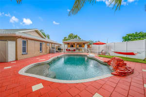 12083 72ND STREET, LARGO, FL 33773 - MLS#MFRTB8437156