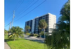 7100 SUNSHINE SKYWAY LANE, ST PETERSBURG, FL 33711 - MLS#MFRTB8437164