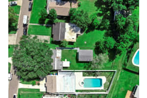 730 LYNNDALE STREET, ST PETERSBURG, FL 33703 - MLS#MFRTB8437280