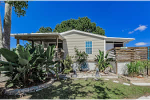 711 DRIFTWOOD LANE, TARPON SPRINGS, FL 34689 - MLS#MFRTB8437345