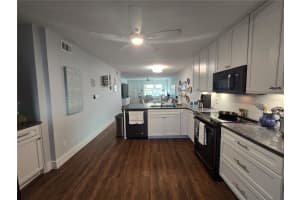 211 PASADENA AVENUE, ST PETERSBURG, FL 33710 - MLS#MFRTB8437372