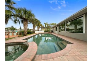 7861 1ST AVENUE, ST PETERSBURG, FL 33707 - MLS#MFRTB8437378