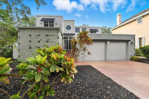 2713 CHAMBRAY LANE, TAMPA, FL 33611 - MLS#MFRTB8437379