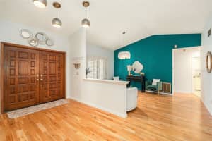 2383 INDIAN TRAIL, PALM HARBOR, FL 34683 - MLS#MFRTB8437417