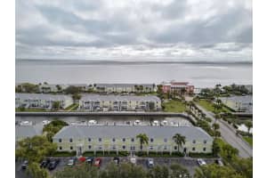 4924 BEACH DRIVE, ST PETERSBURG, FL 33705 - MLS#MFRTB8437504