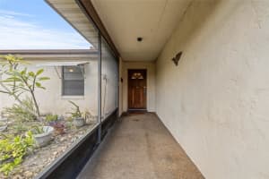 2005 SPIRIT LAKE ROAD, WINTER HAVEN, FL 33880 - MLS#MFRTB8437524