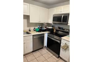 12403 OAK CEDAR PLACE, TAMPA, FL 33612 - MLS#MFRTB8437572