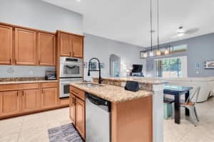 10216 HOLLAND ROAD, RIVERVIEW, FL 33578 - MLS#MFRTB8437610