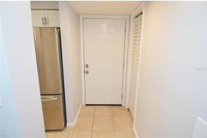 8609 MALLARD RESERVE DRIVE, TAMPA, FL 33614 - MLS#MFRTB8437696