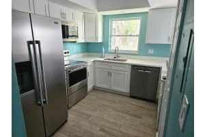 8809 BAY POINTE DRIVE, TAMPA, FL 33615 - MLS#MFRTB8437716