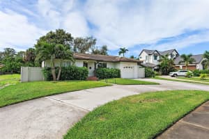 851 SNELL ISLE BOULEVARD, ST PETERSBURG, FL 33704 - MLS#MFRTB8437766