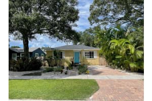 1421 55th Ave N, ST PETERSBURG