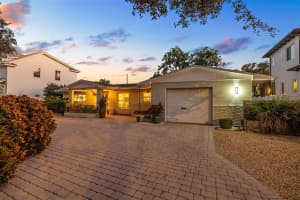 300 BAYVIEW DRIVE, ST PETERSBURG, FL 33704 - MLS#MFRTB8438049